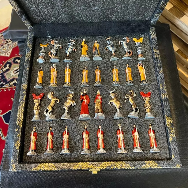 خرید مهره شطرنج فلزی هخامنشی نقاشی شده