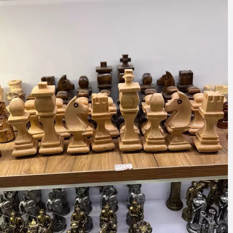 خرید مهره شطرنج چوبی طرح مربعی