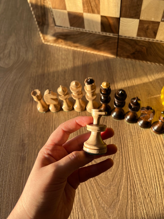 خرید مهره شطرنج چوبی سرباز کلاه دار